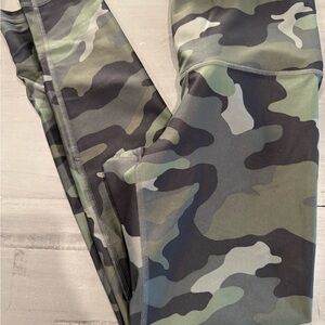 Old Navy Active Camouflage Leggings